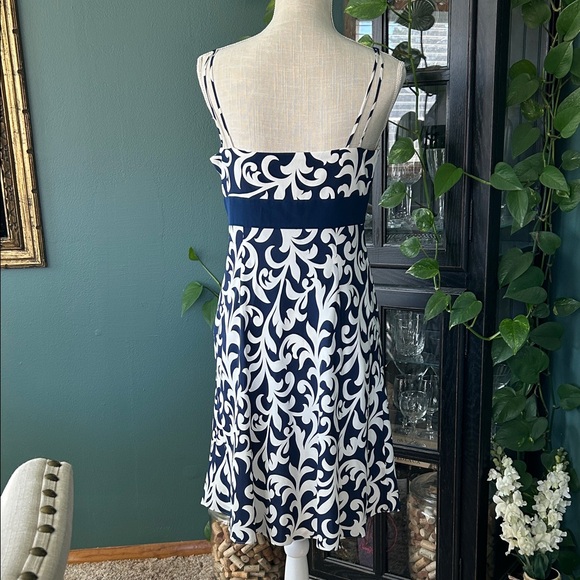 Ann Taylor 100% Silk Navy & Ivory Print Dress – Size 6 - Picture 6 of 8